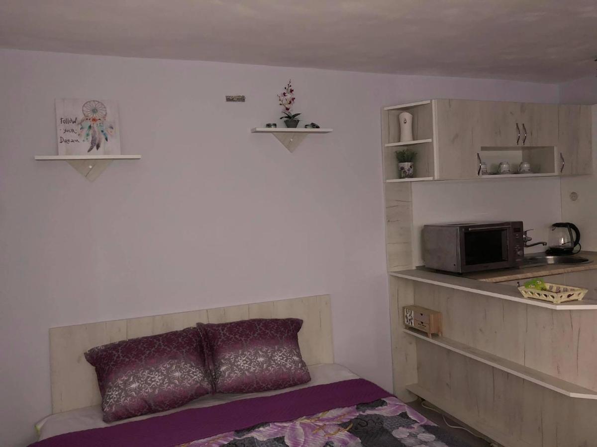 Comfy Studio Apartment By The Flower Market Varna Buitenkant foto
